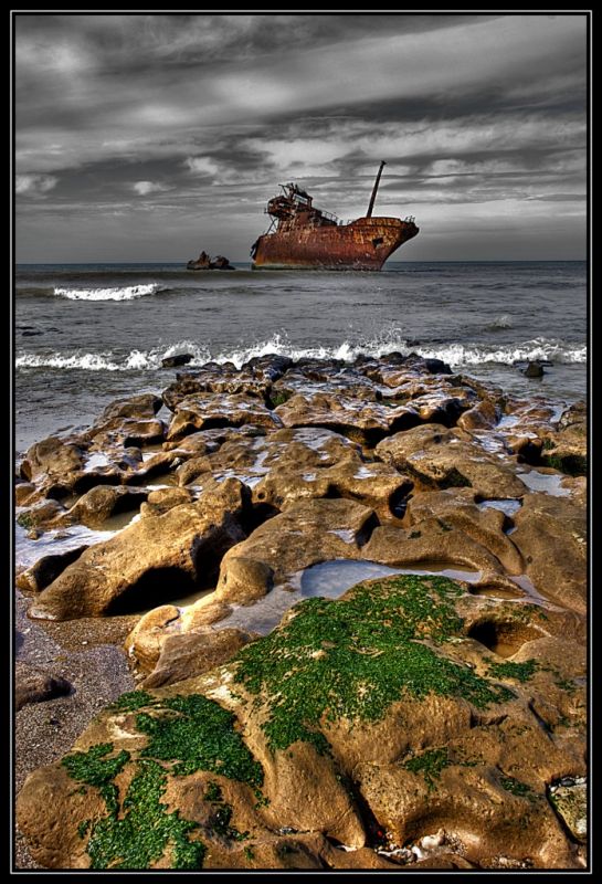 "Barco Fantasma" de Carlos Varela