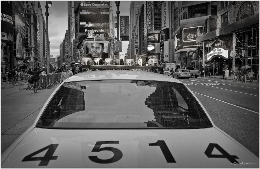 "Vigilando Times Square" de Carlos Rafael