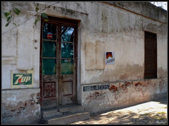 "El bar del pueblo..." de Roberto Di Siervi