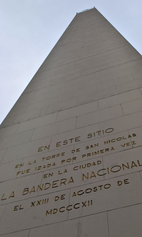 "obelisco" de Rosa Andrada