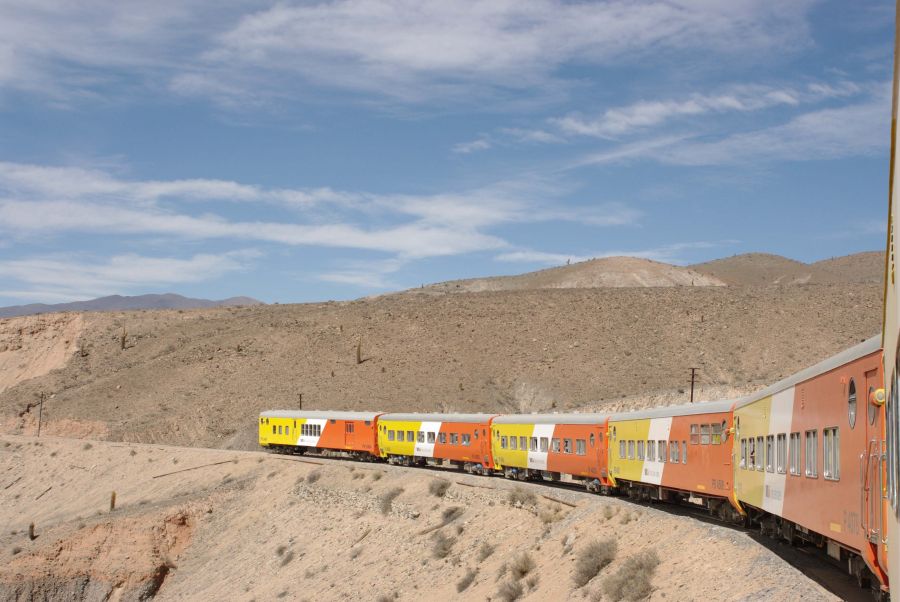 "Tren a las nubes - Llegando a los 4500 Mts." de Ricardo Luis Zedler