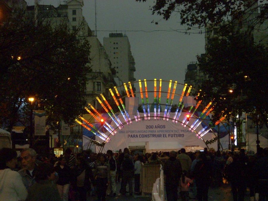 "EL ARCO DEL BICENTENARIO" de Hugo Carballo (oxido)