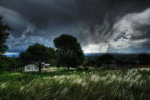 "Tormenta" de Daniel J. Farr