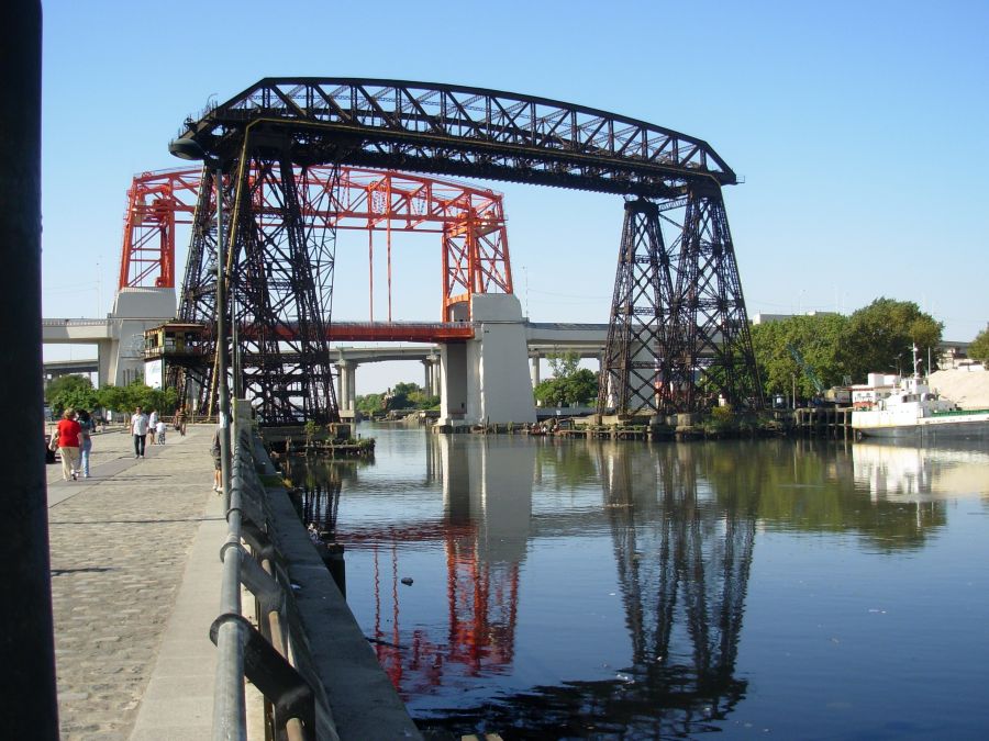 "puente negro" de Mercedes Orden