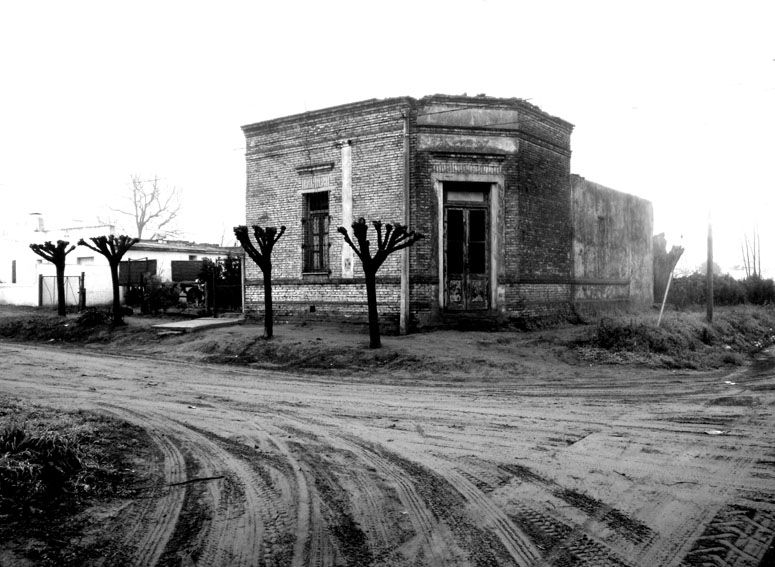 "la vieja casona" de Vernica Dana