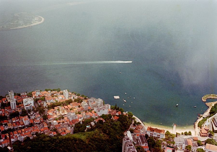 "Playa Roja" de Alberto Jara