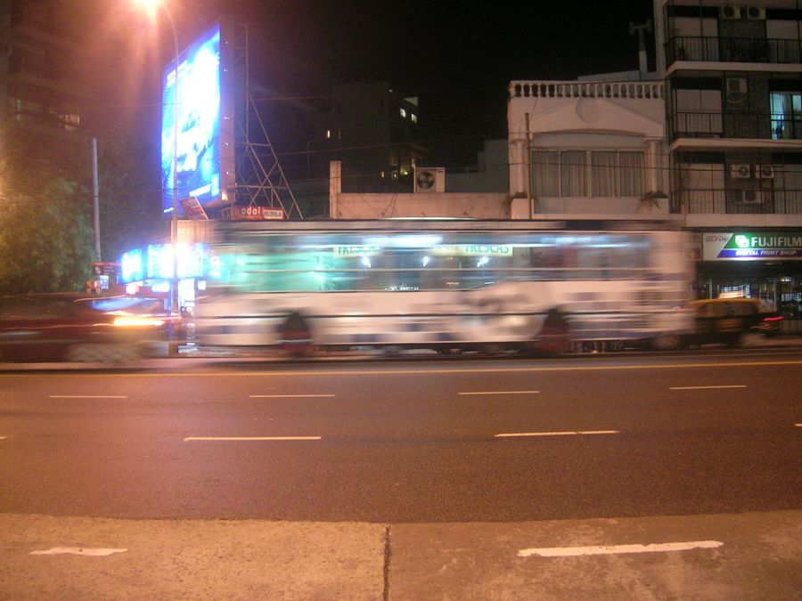 "Moviento en la avenida" de Maria Florencia Julia