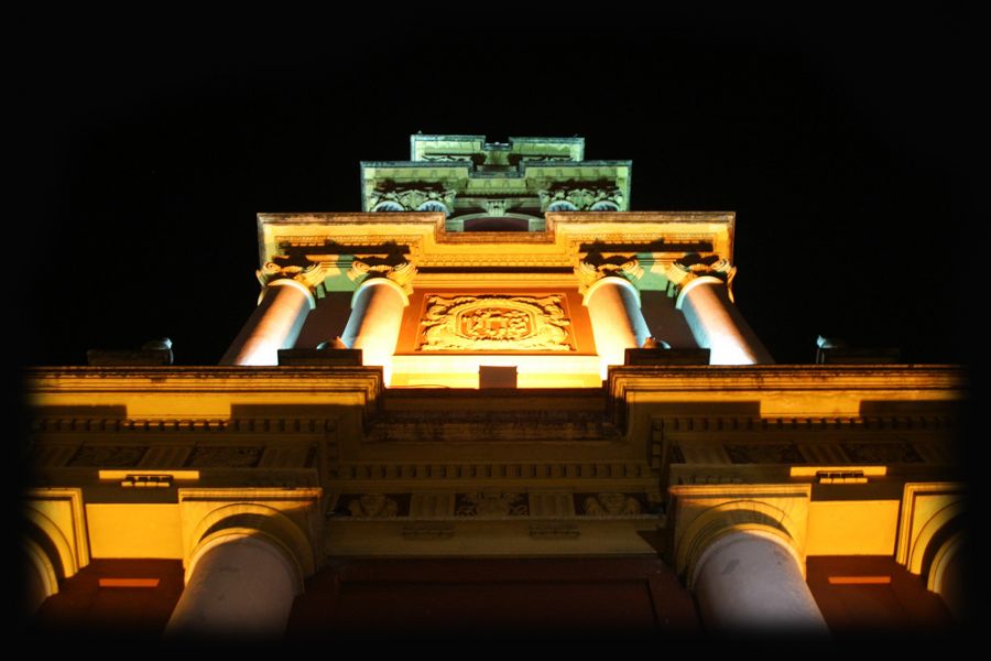 "CAMPANARIO DE COLORES" de Gabriela Domato