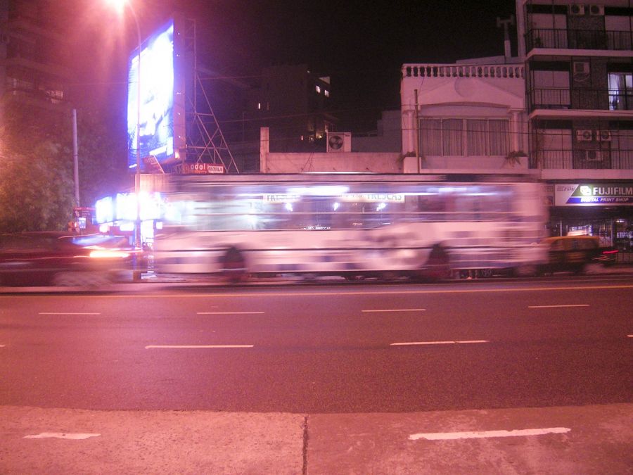 "Moviento en la avenida" de Maria Florencia Julia