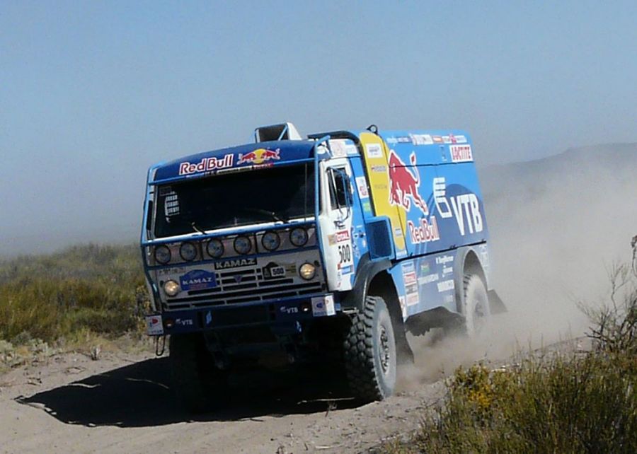 "Dakar, monstruo rodante" de Dante Escudero