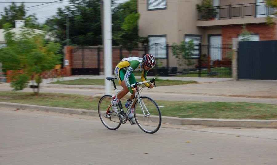 "Ciclismo en Chajari..." de Romina Esponda