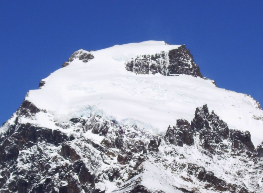 "cerca de la cima" de Dante Escudero