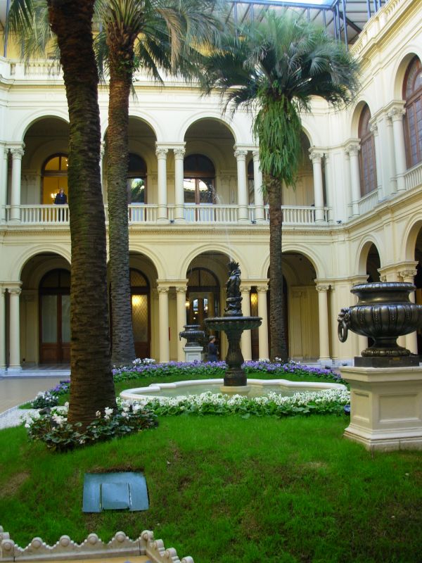 "patio de las palmeras" de Mercedes Orden