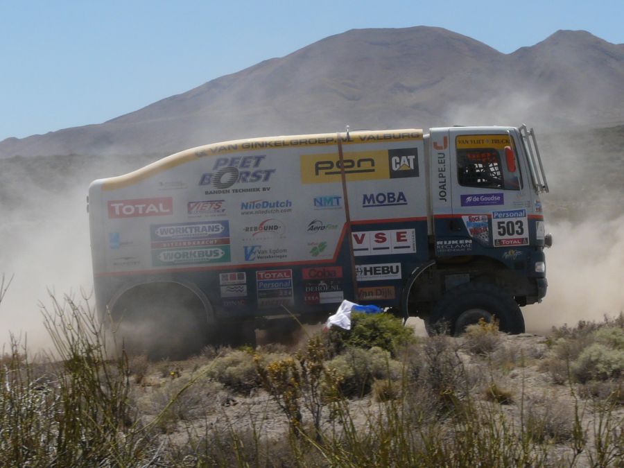 "Dakar, gigantes en la montaa" de Dante Escudero