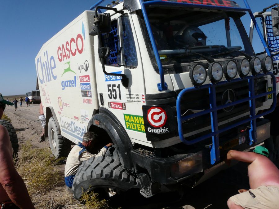 "dakar, problemas en el camino" de Dante Escudero