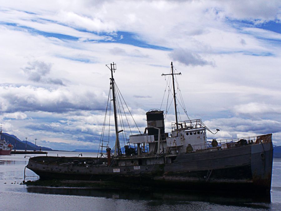 "Viejo barco" de Roberto Bernabitti