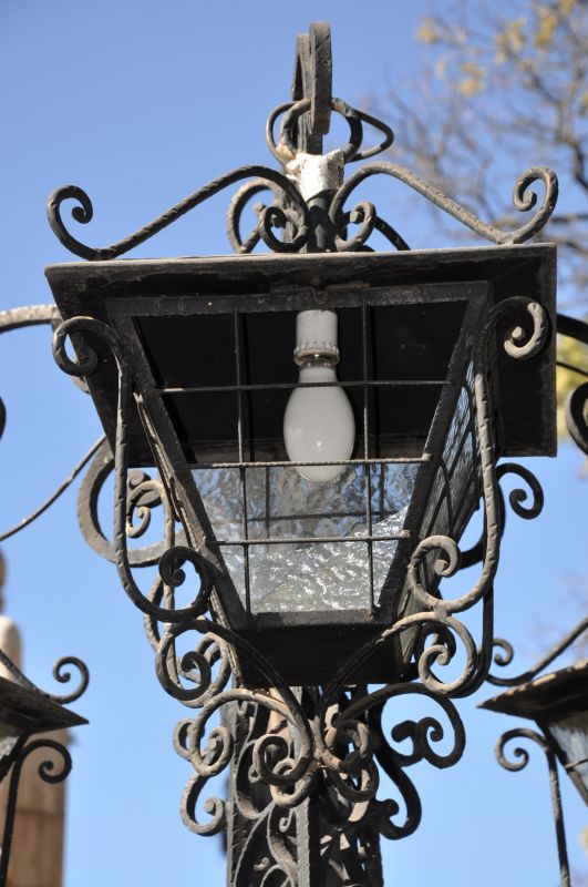 "ANTIGUAS FAROLAS DE PLAZA ESPAA" de Jose Alberto Vicente