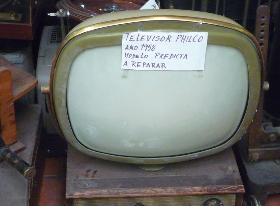 "la tv" de Carlos Alberto Novo