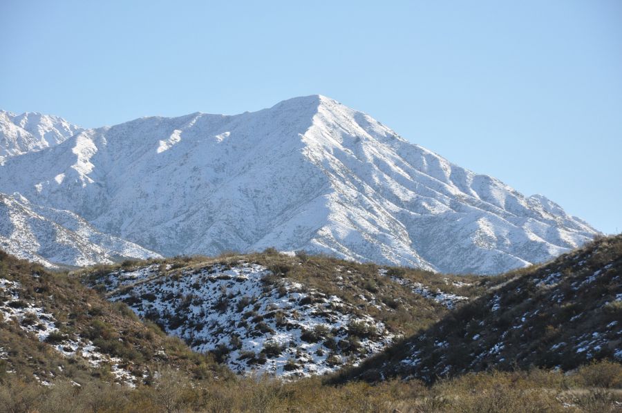 "`HACIA LA MONTAA NEVADA`" de Jose Alberto Vicente