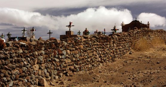 "Cementerio puneo" de Esteban Tapella