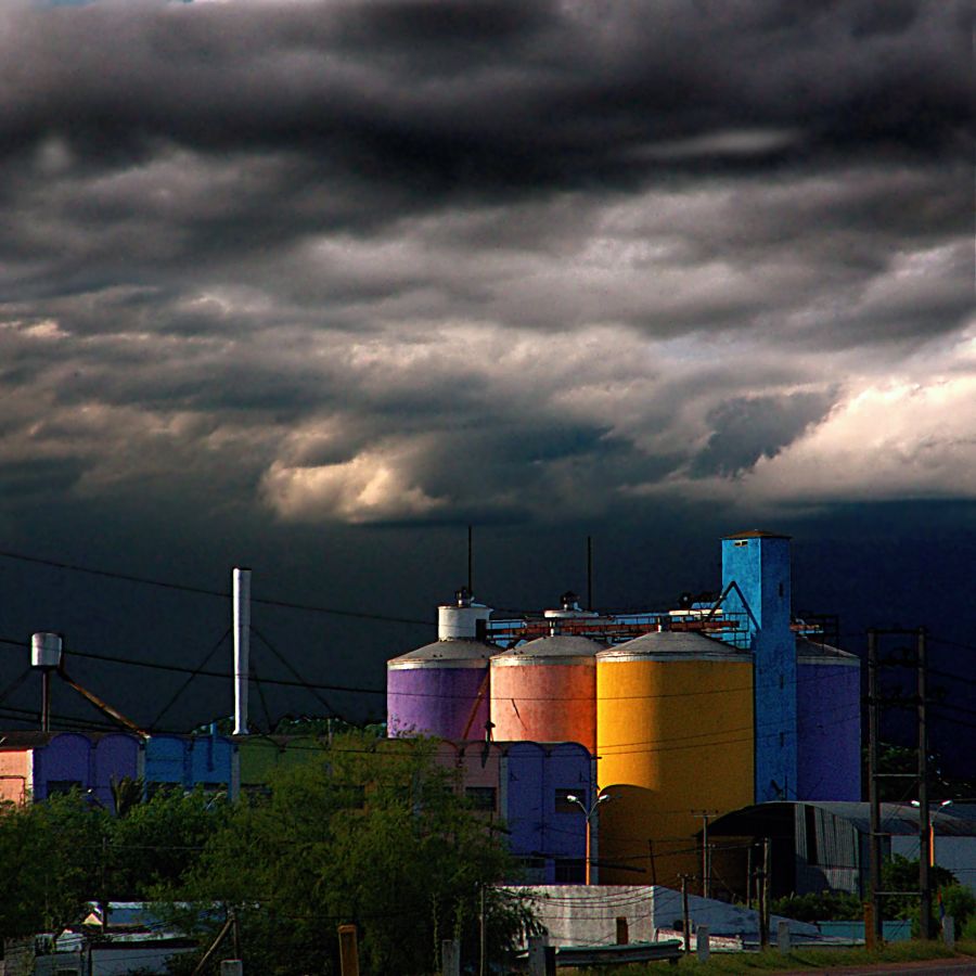 "Silos" de Arturo Rey