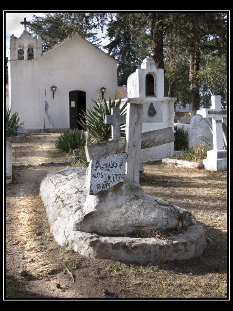 "Cementerio Colonial" de Carlos Arnaldo Palomeque