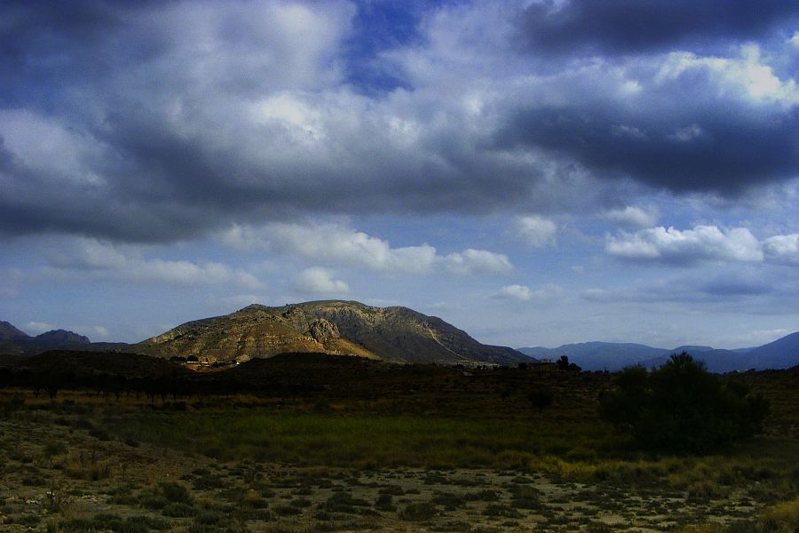 "Cerro soleado" de Francisco Jos Cerd Ortiz