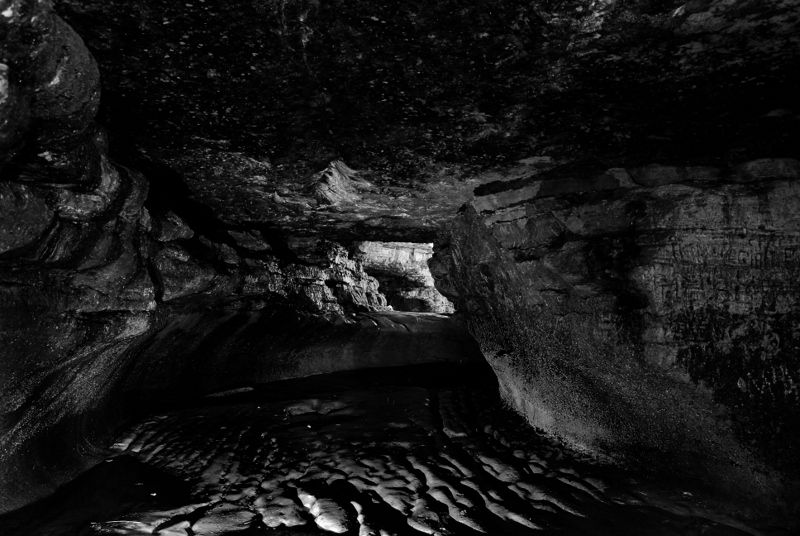 "la cueva" de Ariel Di Gioia