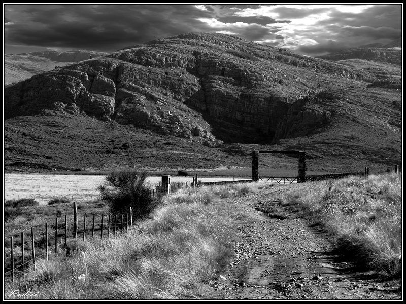 "Puerta al cerro..." de Roberto Di Siervi