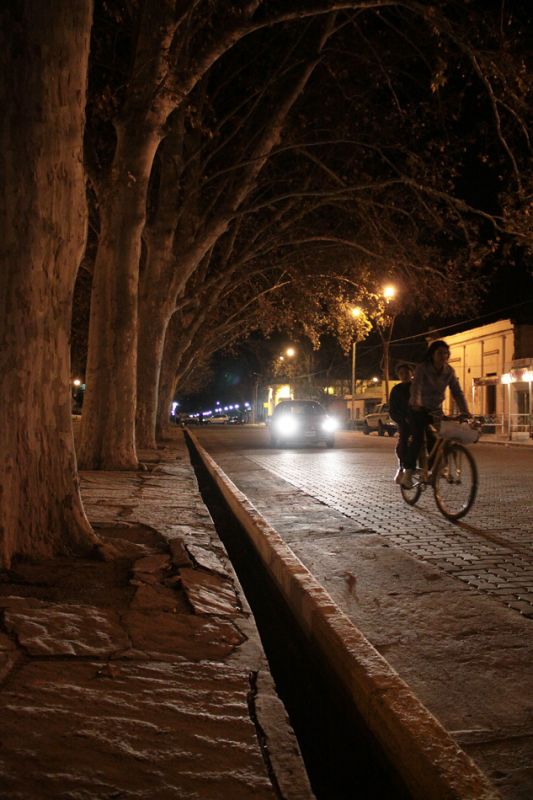 "calle noctura" de Gabriela Domato