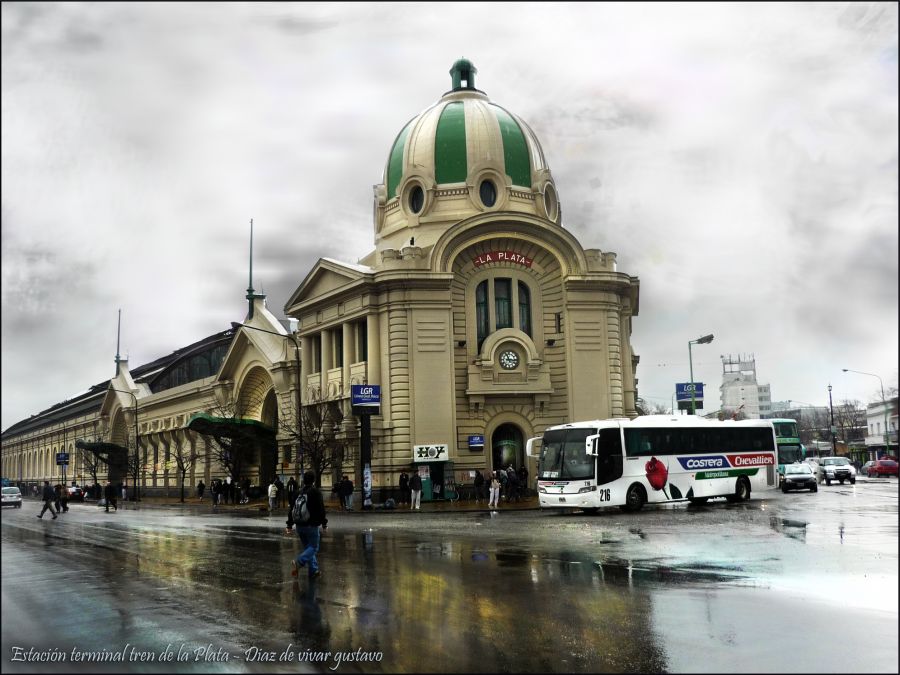 "Estacion terminal de trenes la plata II" de Gustavo Diaz de Vivar