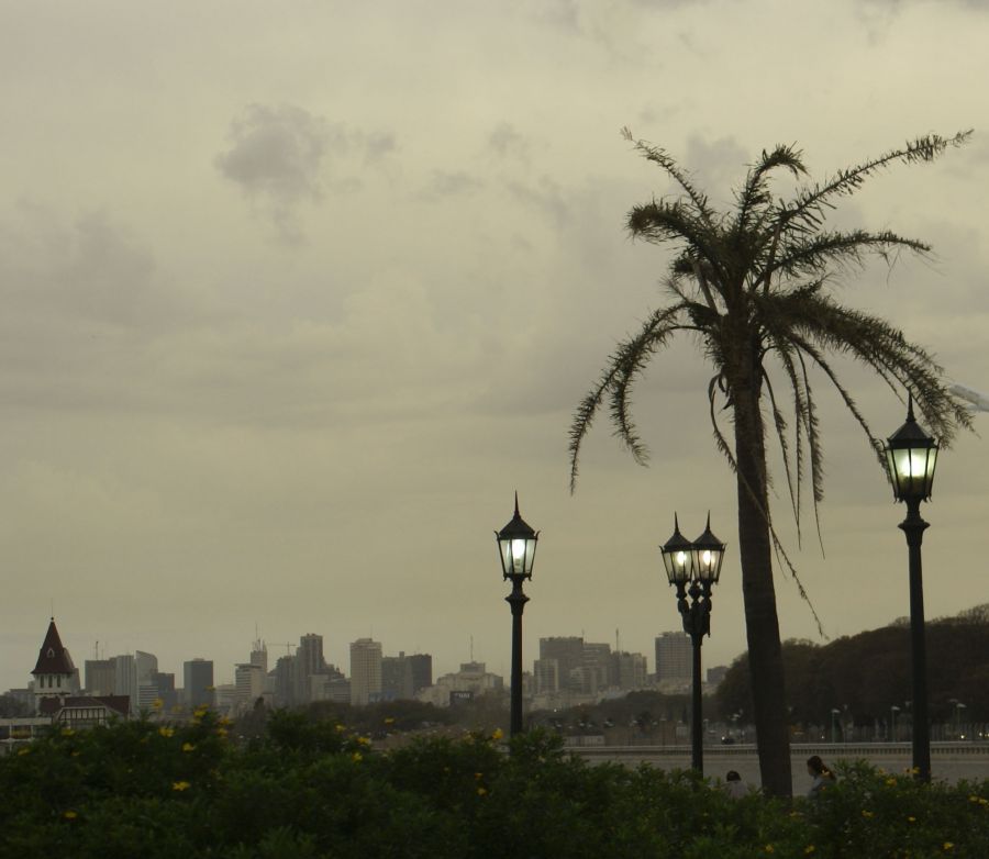 "Buenos Aires mira..." de Ricardo Alfredo Borthwick