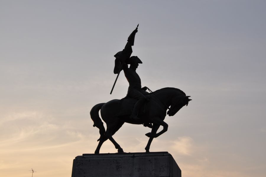 "`MONUMENTOS ARGENTINOS`" de Jose Alberto Vicente