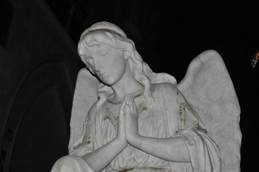 "UN ANGEL EN LA NOCHE" de Jose Alberto Vicente