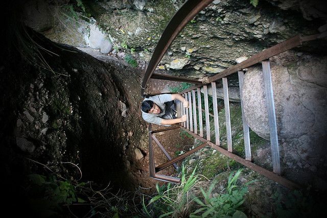 "Desde el abismo" de Daniel J. Farr