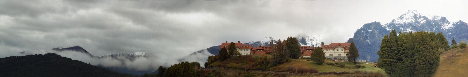 "Llao Llao Hotel & Resort" de Fernando Javier Pino