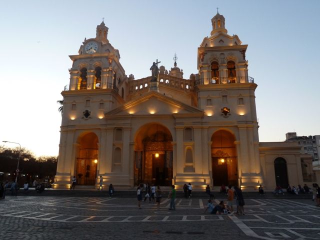 "catedral de Crdoba nocturna" de Maria Susana Polizzi