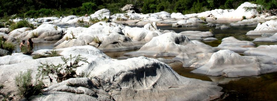 "Rio Pintos. Crdoba." de Mario Tizn