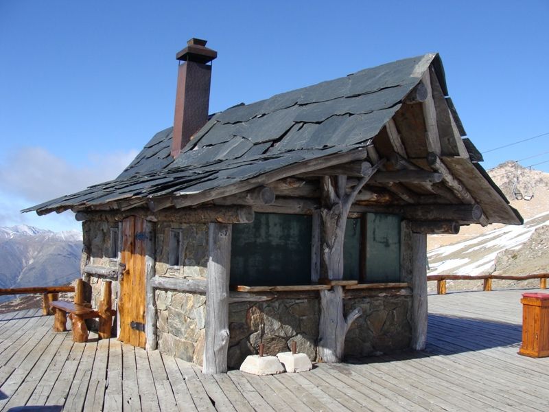 "refugio en la montaa" de Amparo Josefina Maggi