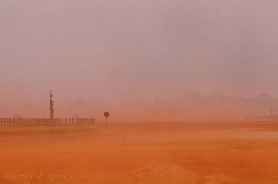 "Tormenta colorada" de Martha A. Moreschi