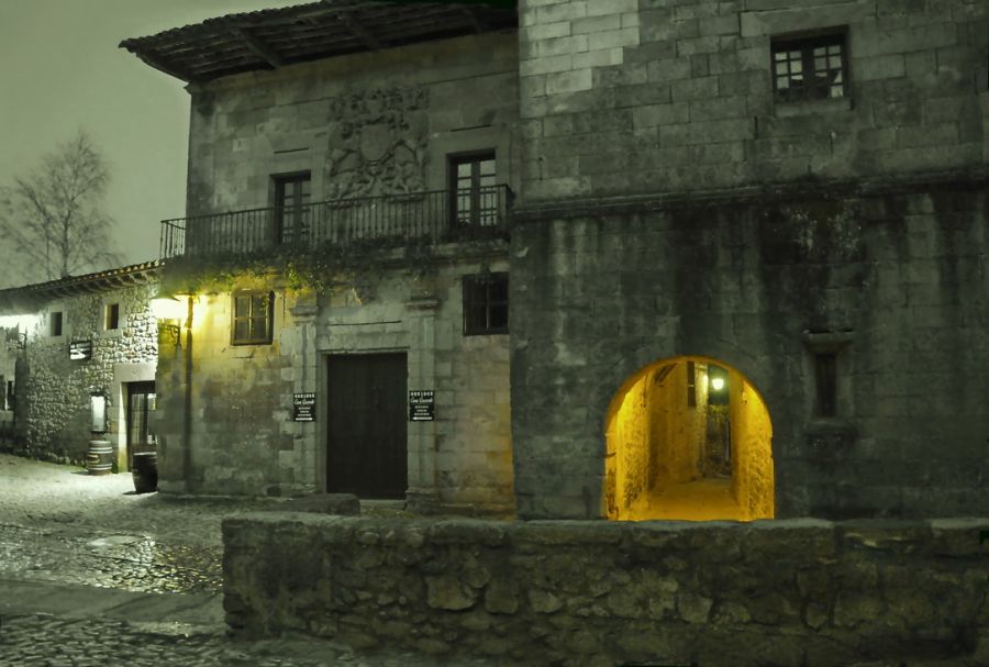 "Noche en Santillana" de Rafa Lanuza