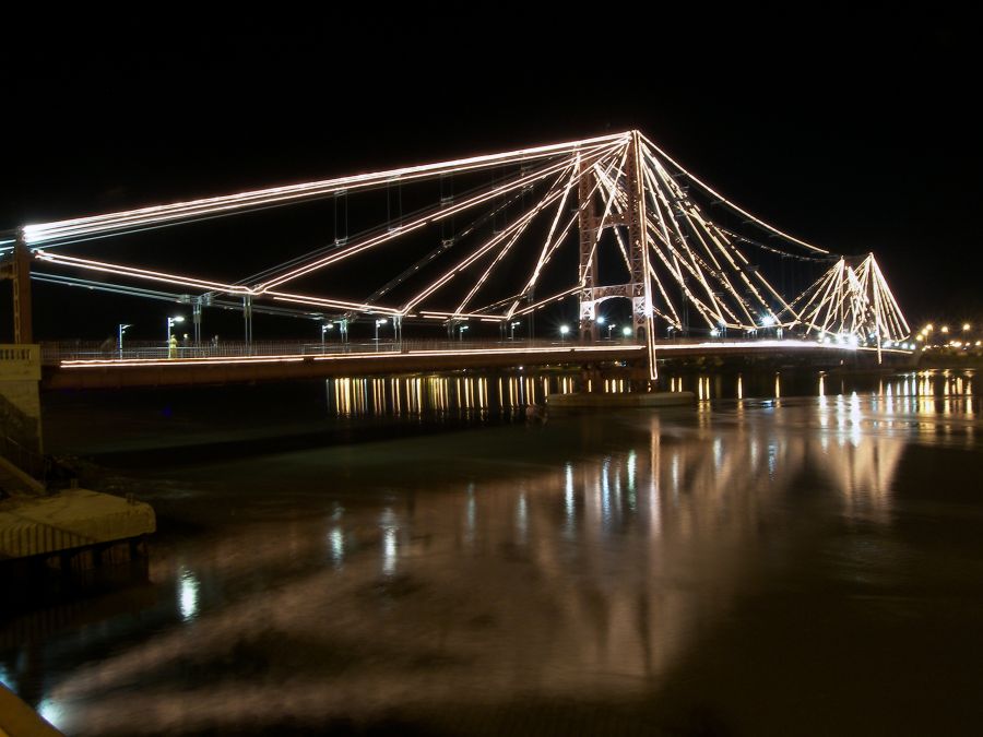 "Puente Colgante de la Ciudad de Santa Fe" de Juan Luis Reyna