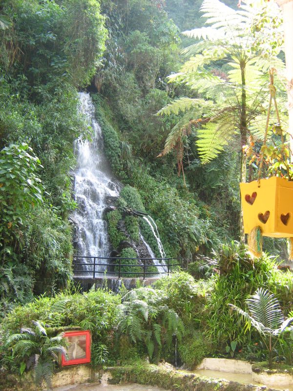 "aguas termales" de Ines Edilia Villegas Loaiza