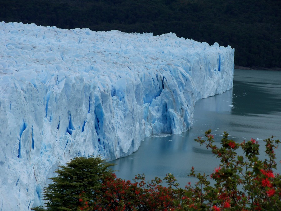 "El glaciar...II (serie)" de Edith M. A. Marin