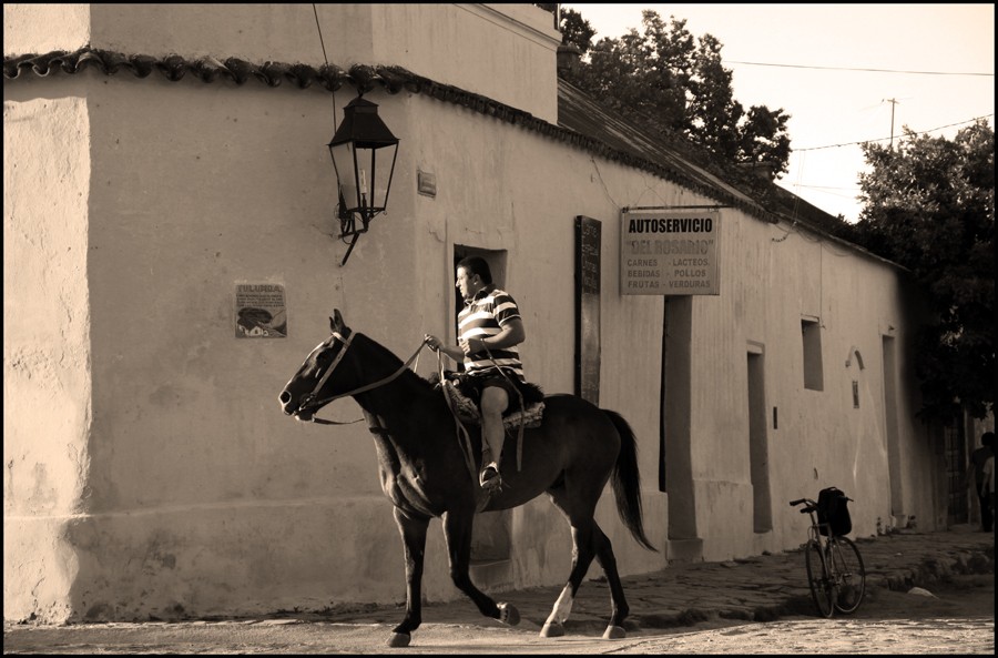 "calles de Tulumba" de Gabriela Domato