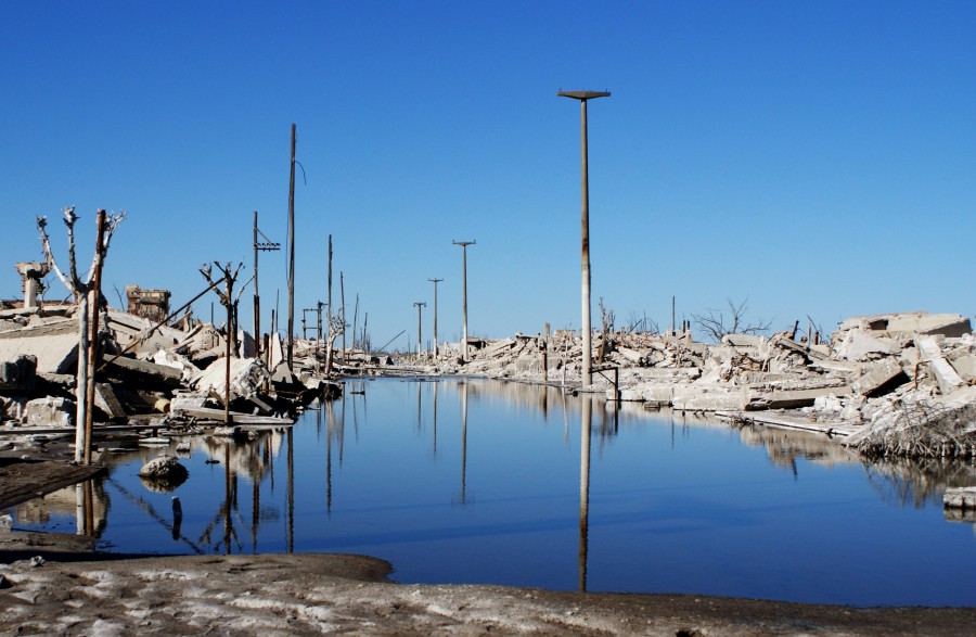 "ruinas de villa epecuen" de Luis Guillermo Gonzalez