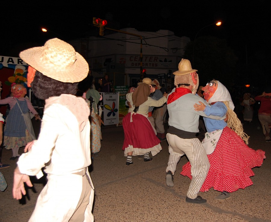 "Bailando...." de Romina Esponda