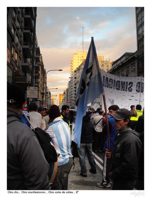 "Otro da... Otra manifestacin..." de Silvia Corvaln