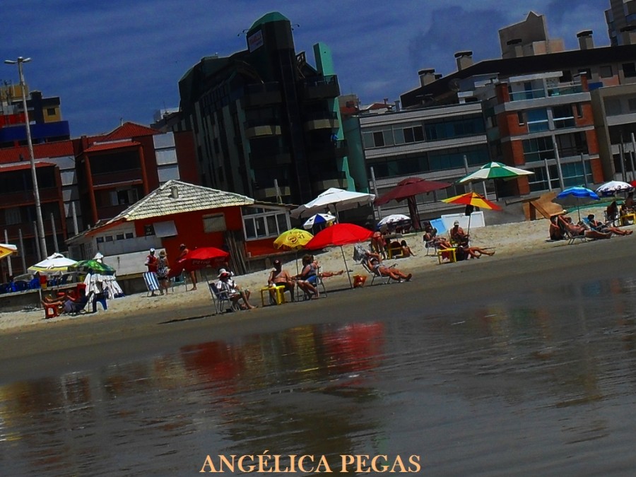 "LA PLAYA" de Anglica Pegas