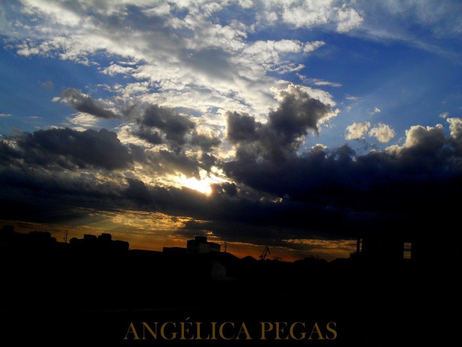 "LAS COLORES DE CIELO.." de Anglica Pegas